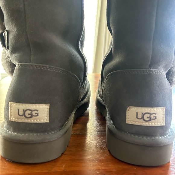 Uggs **nearly new**Klea size 10 - Picture 4 of 14
